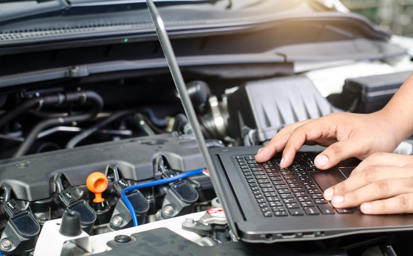 AutoCheck vs. CarFax: Which Vehicle History Report Do You Need?