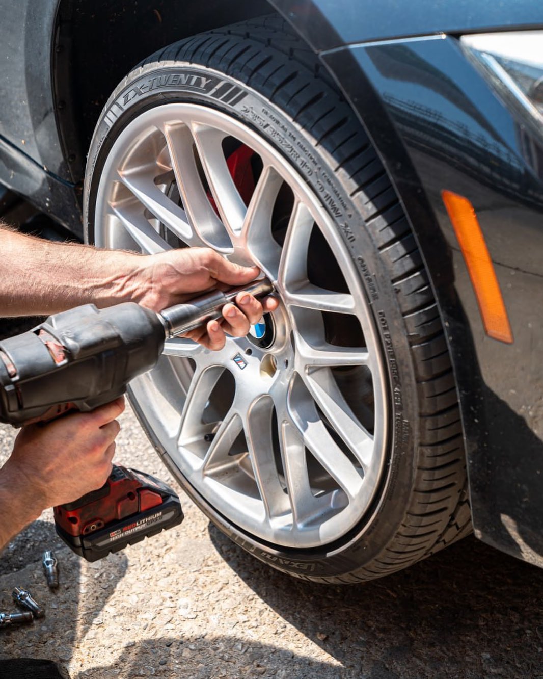 How to Change a Car Tire in 5 Easy Steps: A Quick Guide for Beginners