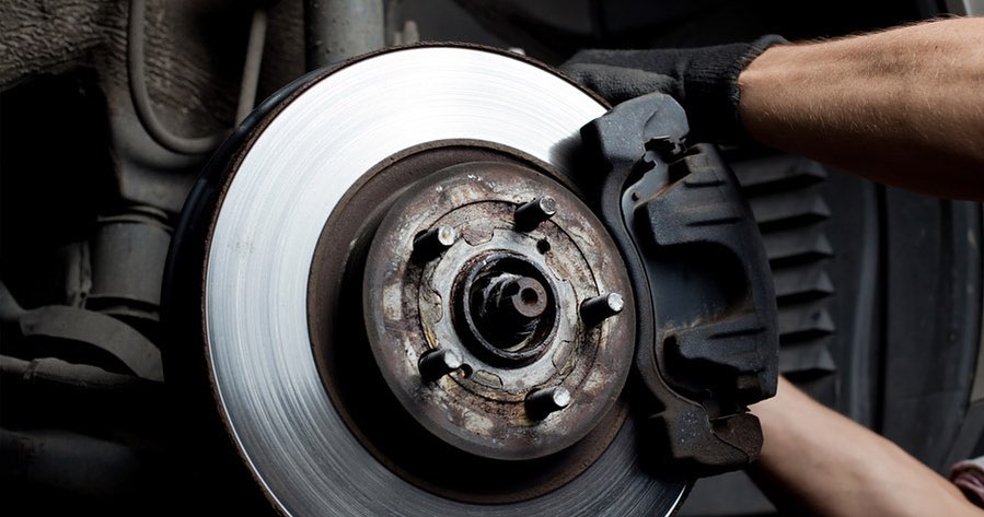 Top Warning Signs It's Time to Replace Your Brakes