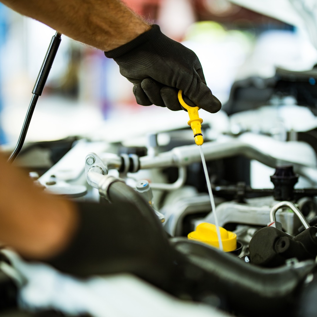 How to Properly Check Oil Levels Using an Oil Dipstick