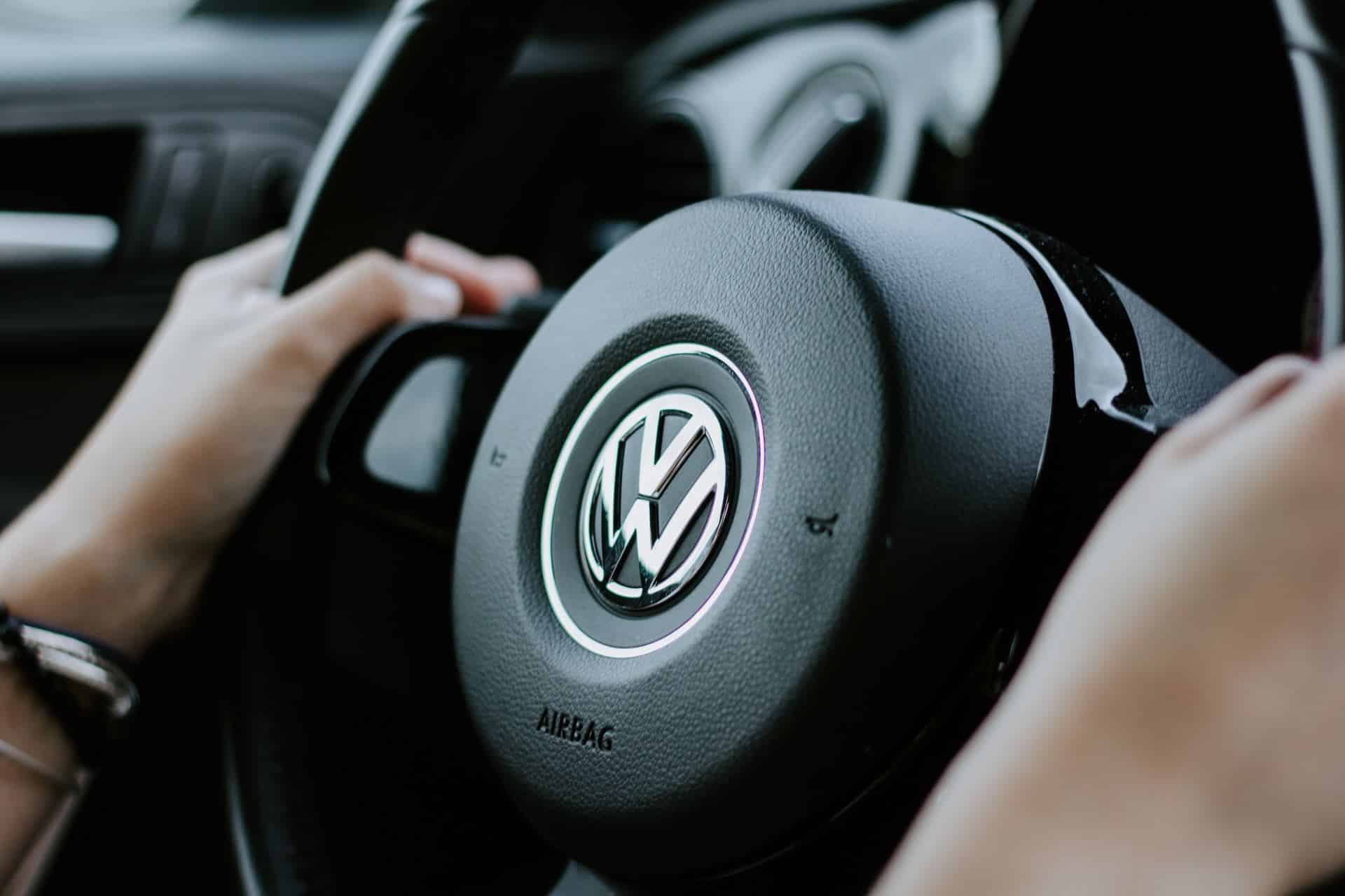 When Should You Replace Your Car’s Power Steering Fluid? Key Signs & Tips