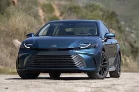 2017 Toyota Camry Hybrid Review: Pros, Cons & Honest Takeaways