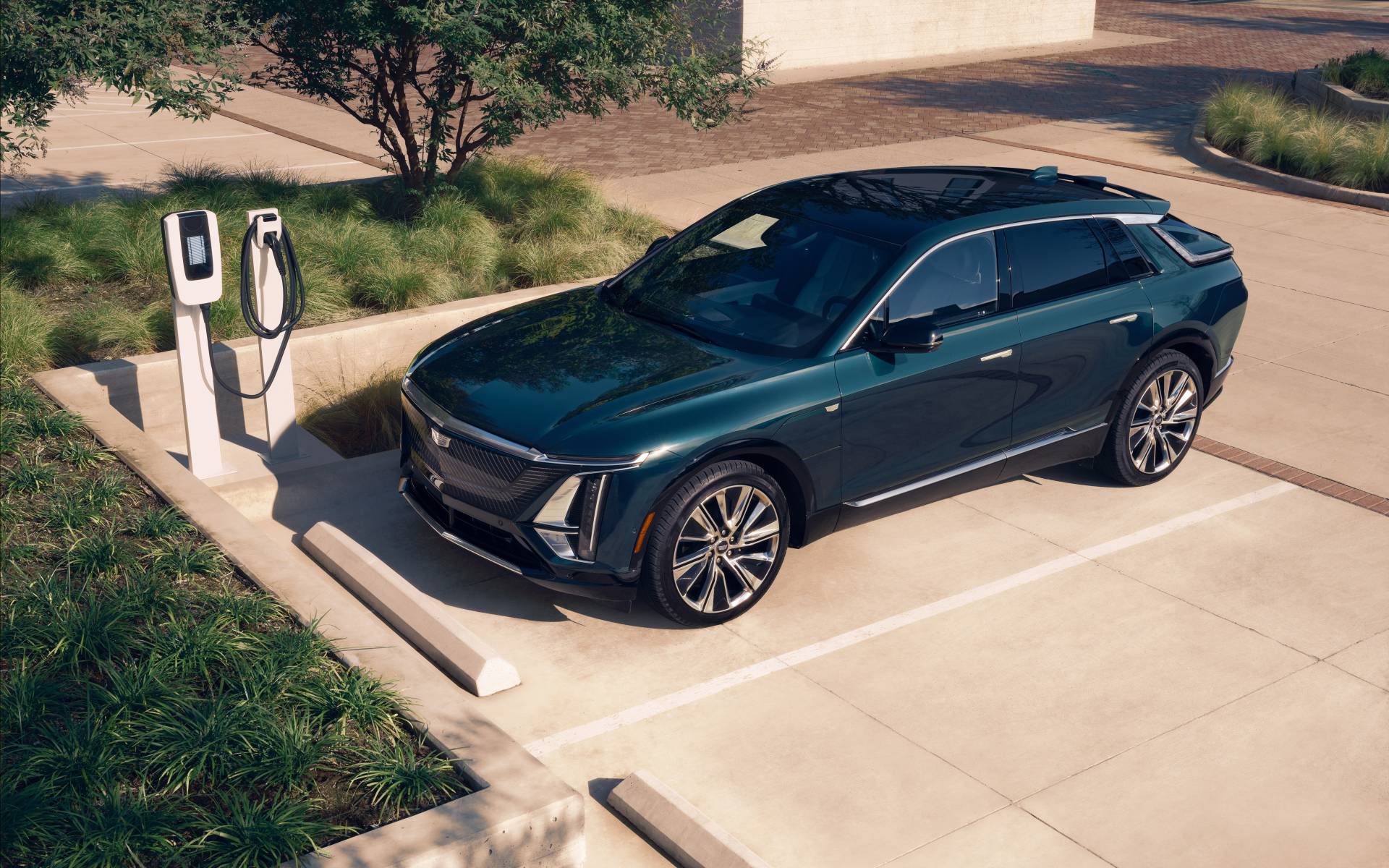 2026 Cadillac Lyriq-V Review: Power Meets Precision in a High-Performance EV