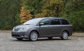 2023 Toyota Sienna Review with Photo Gallery