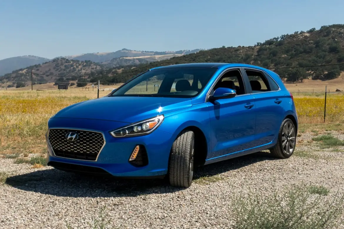 2018 Hyundai Elantra GT Video Review
