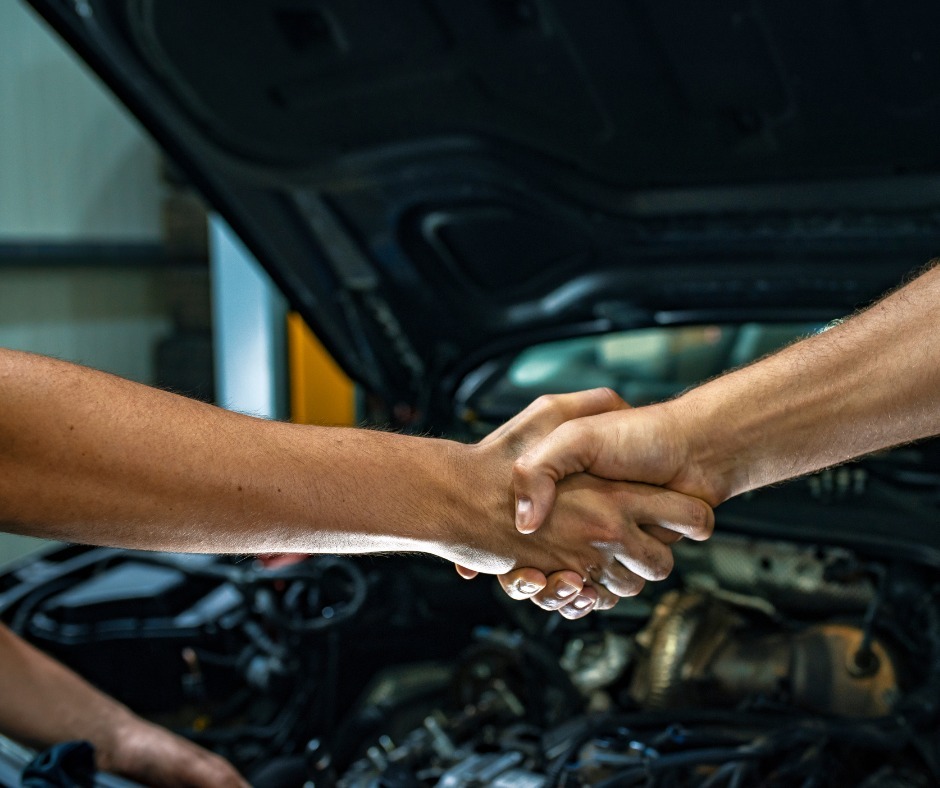 Dealership Mechanics vs. Independent Shops: Which is Better for Your Car Maintenance?