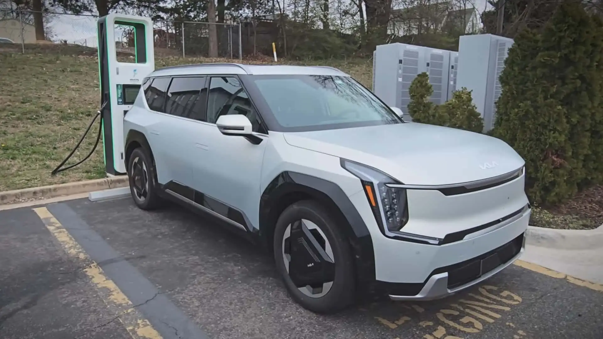 2024 Kia EV9 Charging Speed: What to Expect & How Long It Takes