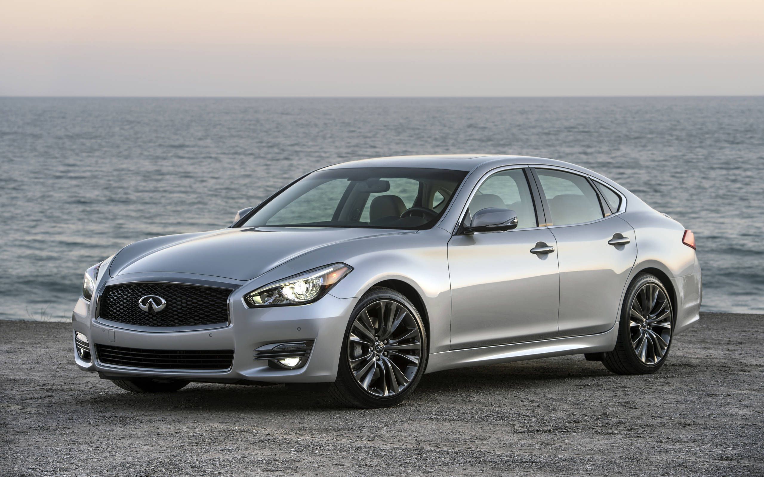 Our view: 2016 Infiniti Q70