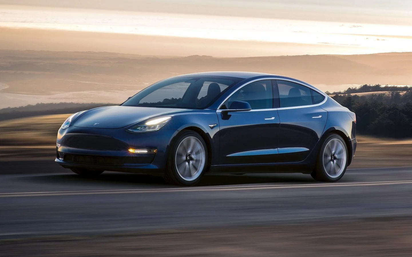 Tesla Model 3 Wows With $35,000 Price Tag